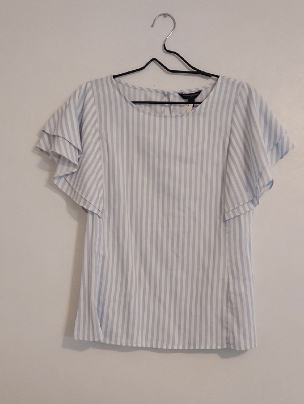 Banana Republic Ruffle Shoulder Top - Picture 2 of 9